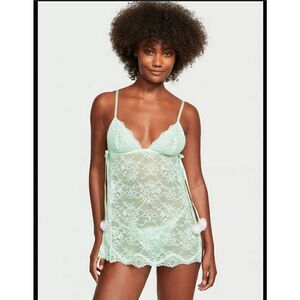 NWT VICTORIA SECRET FLYAWAY LACE BABY DOLL SET